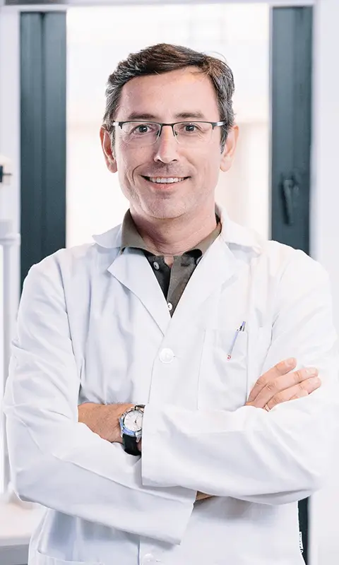 Dr. Michael Simmons
